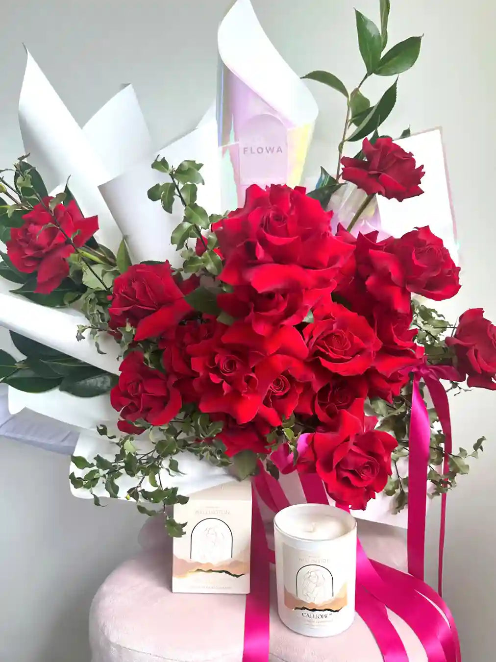 Romanctic Flowers Is Red